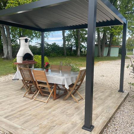 Les Fortelles Chatillon-sur-Broue Exterior foto