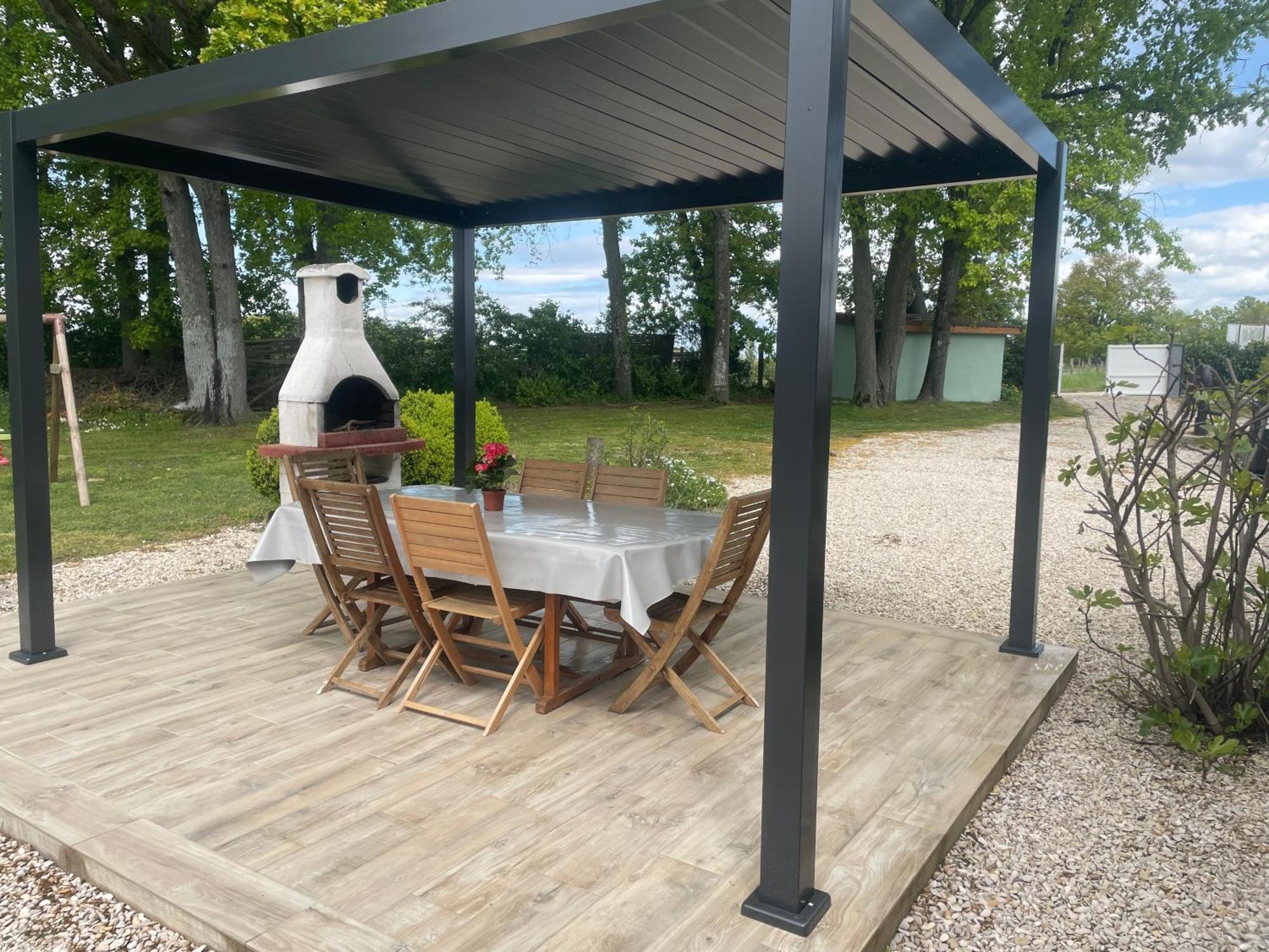 Les Fortelles Chatillon-sur-Broue Exterior foto